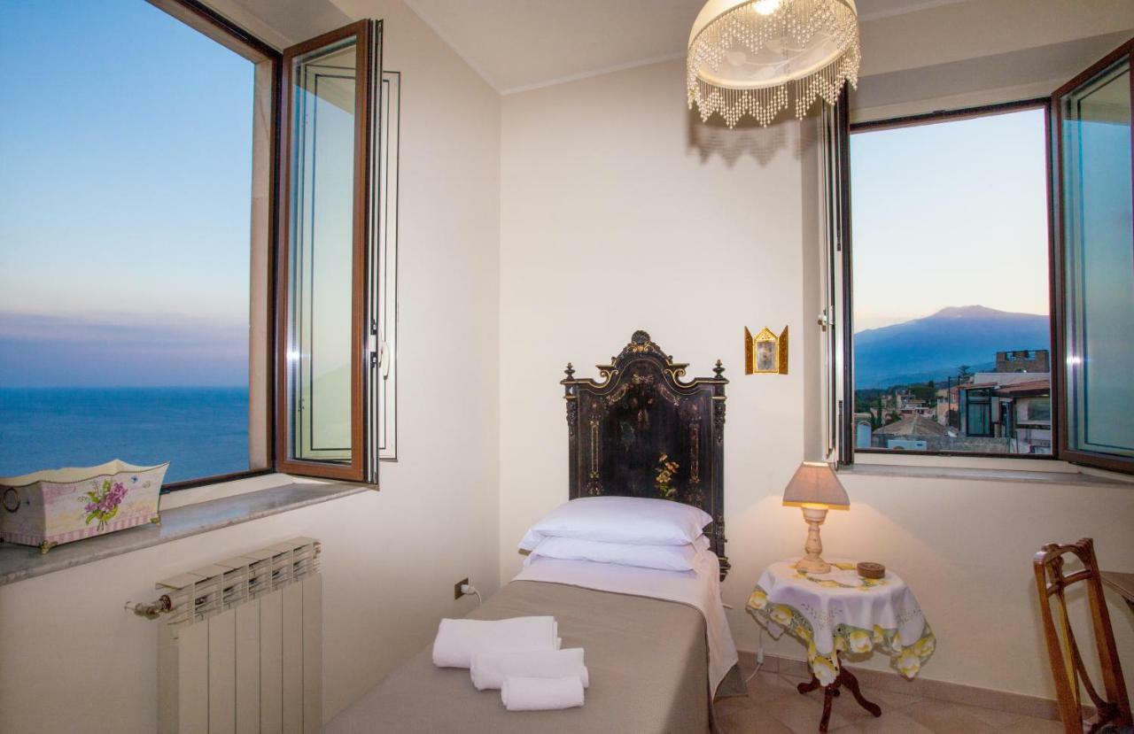 Skyline Appartament Taormina Eksteriør billede